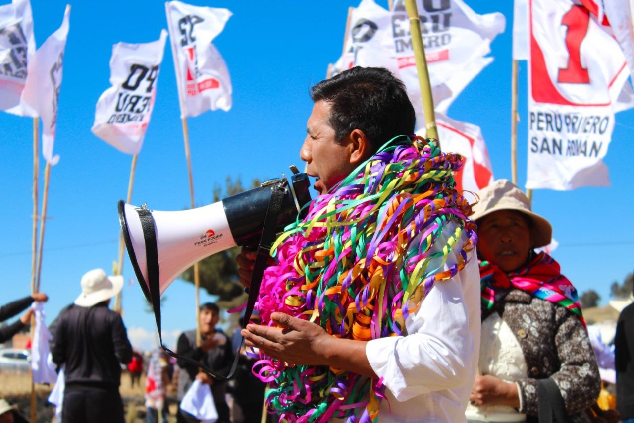 Hugo Supo recorriendo Puno